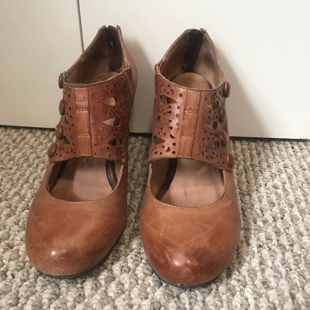 Brown heeled shooties/booties